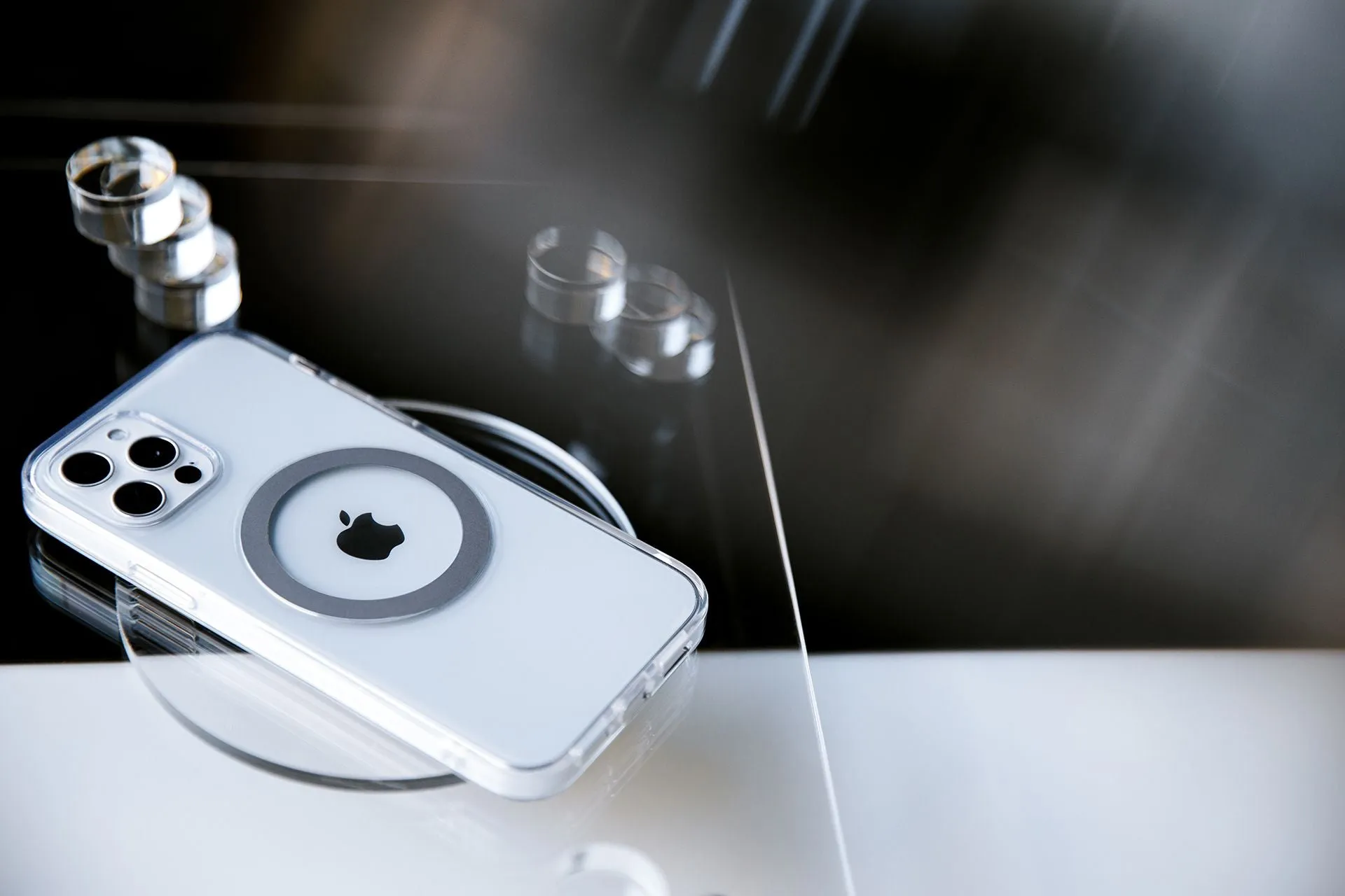 MagClear iPhone 12/ 12 Pro