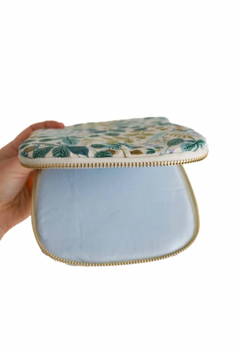 Sage Garden 6.8" Device Tablet Sleeve