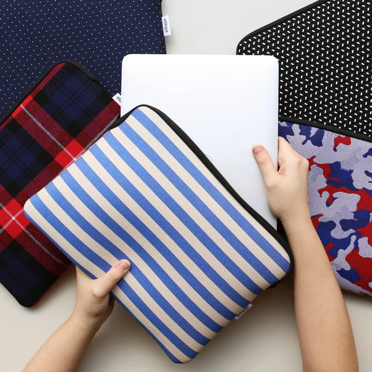 ZIP CASE FOR LAPTOP 13'' // REVERSE CAMO